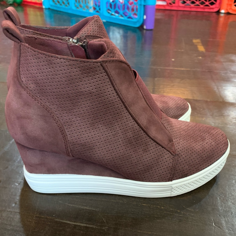 Maroon Coco wedge sneaker